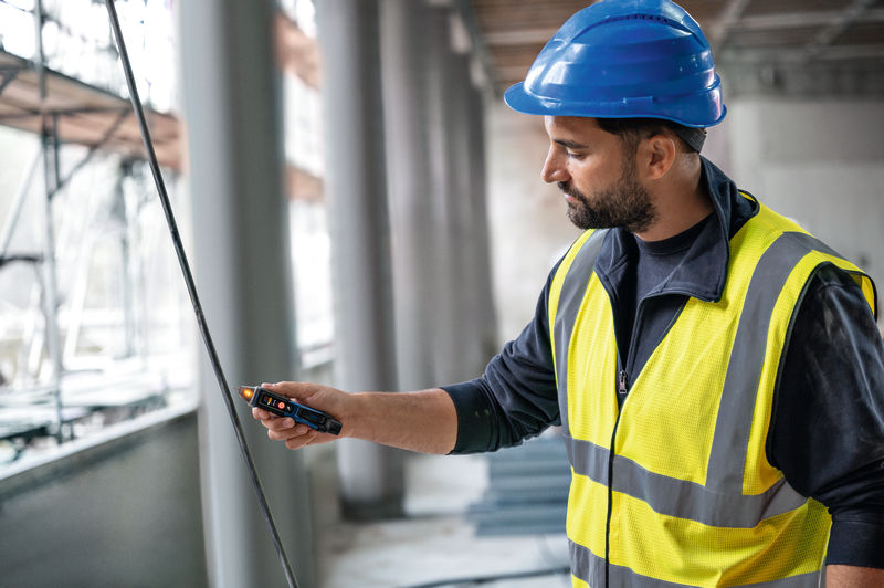 BOSCH Spannungsprüfer GVD 1000-17