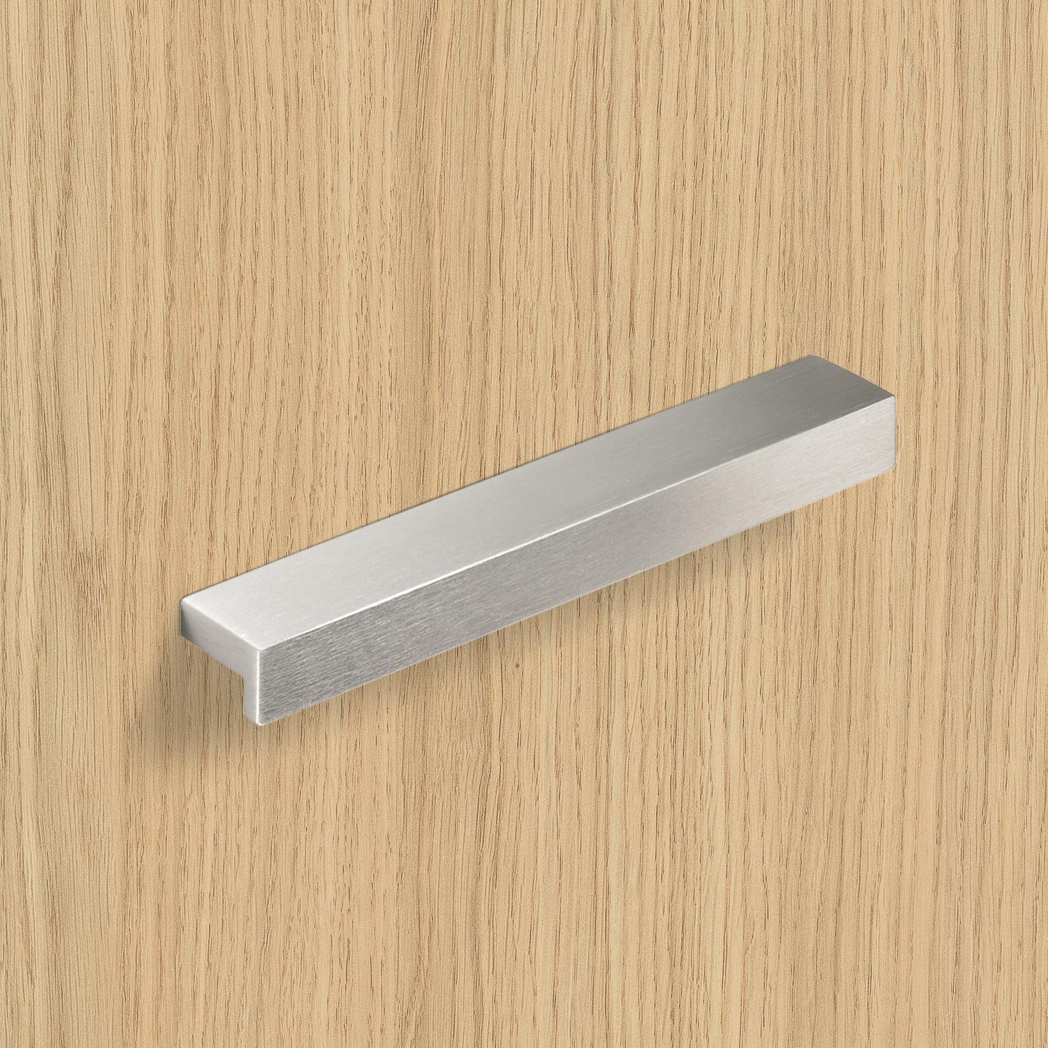HETTICH Griff Rovigo, •–• 192, L 207 mm, B 16 mm, H 25 mm, Edelstahl Optik gebürstet, 9204027 HETTICH Griff Rovigo, •–• 192, L 207 mm, B 16 mm, H 25 mm, Edelstahl Optik gebürstet, 9204027